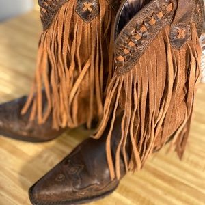 Dingo fringe leather boots